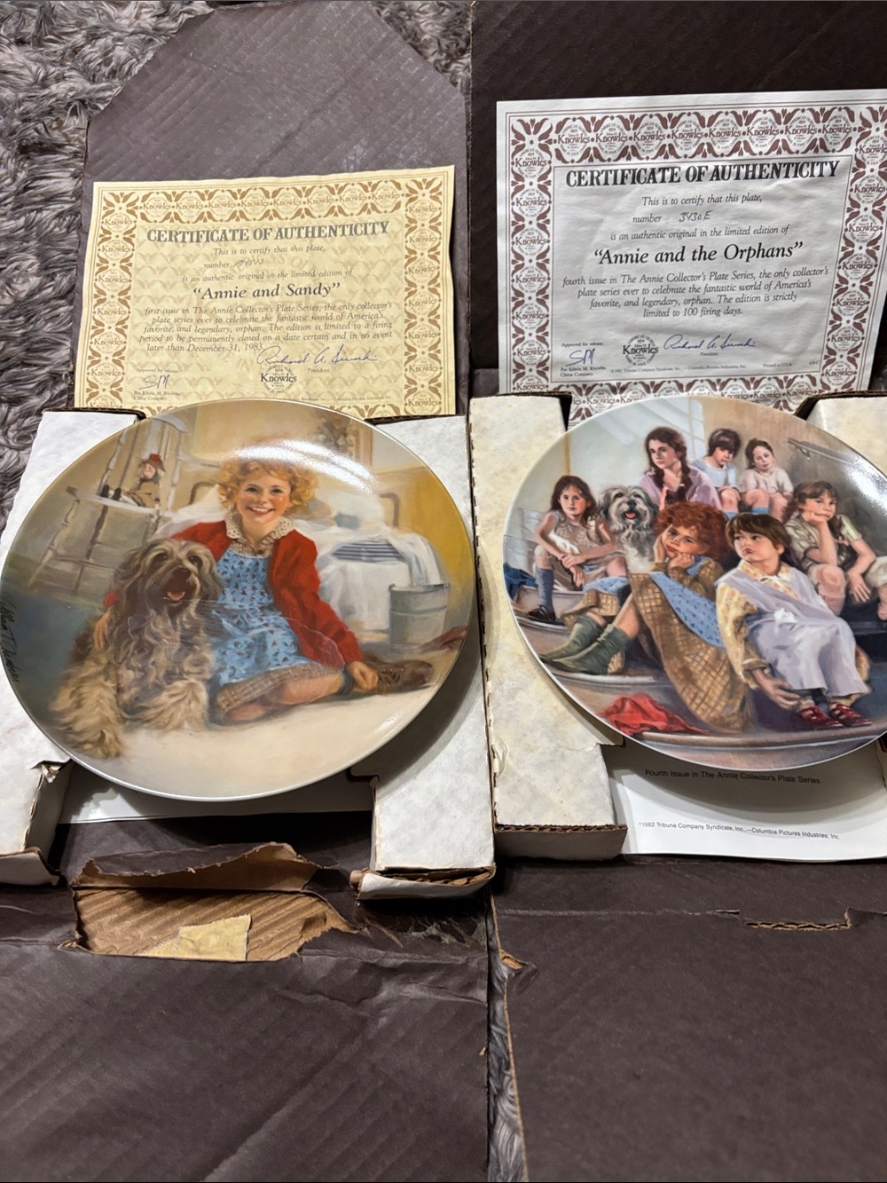 VTG 1982 Annie Knowles Fine China Collector Plate Set of 2 Sandy Orphans COA